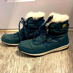 SOREL winter boots - hardly worn!